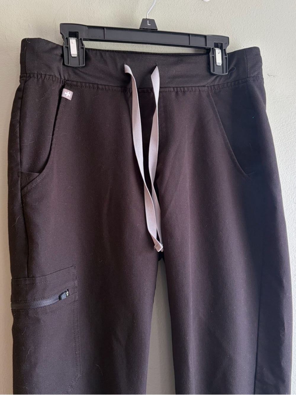 FIGS Zamora Black Jogger Scrub Pants - XS - Picture 2 of 6